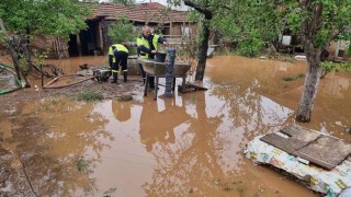 Обстановката в пострадалите населени места във Враца и Монтана след