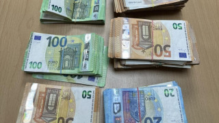 Недекларирани 159 480 евро за 311 915 77 лева са открити