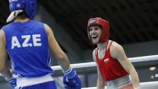 Станимира Петрова и Мелис Йонузова започват участието си на Европейското по бокс в София