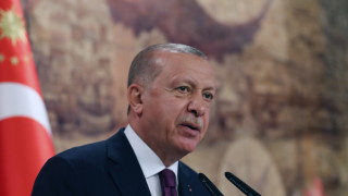 Клати ли се тронът на Ердоган – турската лира спада, доверието също