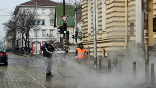  Довечера мият улиците в "Подуяне", по които се разтече битум