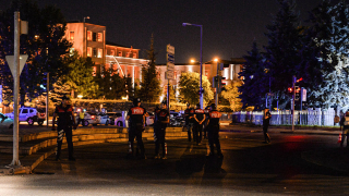 Взривове в Анкара, престрелки в Истанбул