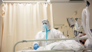 Повече от половината французи нарушават новите ограничения като част от