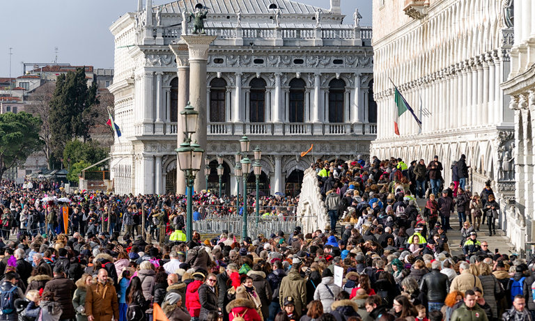 Венеция целогодишно е претъпкана с тълпи от туристи