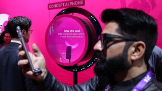 Тазгодишният Mobile World Congress в Барселона показва категорично едно смартфон