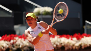 Полякинята Ига Швьонтек продължава напред към полуфиналите на Уимбълдън където до момента