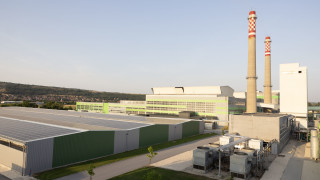 Трета голяма и модерна пещ запали стъкларският завод Рубин край