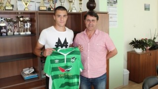 Поредният талант на Пирин Благоевград подписа професионален договор с клуба Орлетата