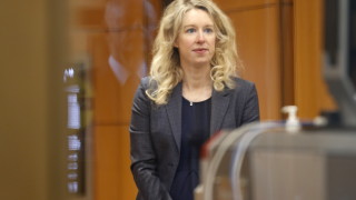 Основателката на компанията Theranos Елизабет Холмс в петък беше осъдена