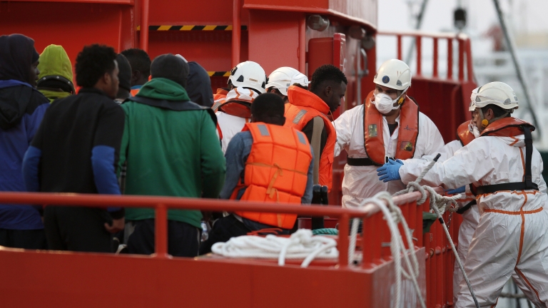 Повече от 120 мигранти са загинали в Средиземно море 