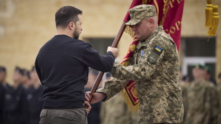 Украинският президент Володимир Зеленски и украинският върховен главнокомандващ генерал Валерий