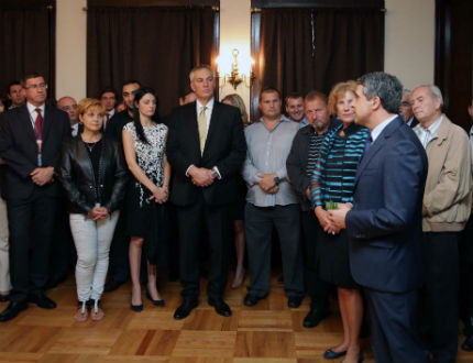 Моля, гласувайте на референдума, призова Плевнелиев българите в чужбина