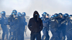 Бой между полицията и фенове на Ница преди финала за Купата на Франция с Нант