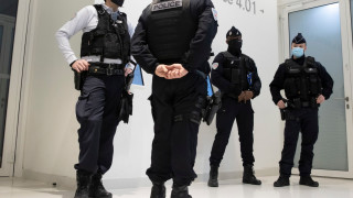 140 френски жандармеристи разпръснаха технопарти посреднощ 