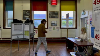 Ирландците отхвърлиха конституционни промени за семейството