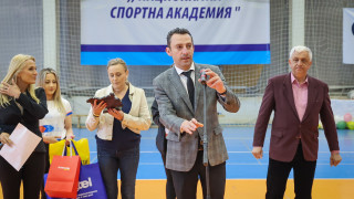 Министърът на младежта и спорта Иван Пешев се срещна с