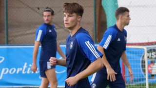 Юношеският национал на България Адриан Райчев направи неофициален дебют за