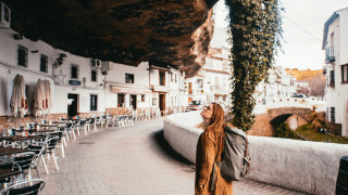 Сетенил де лас Бодегас сгушен в провинция Кадис на Андалусия