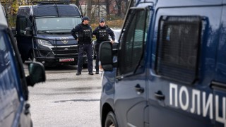 Служители на сектор Противодействие на икономическата престъпност към Областната дирекция