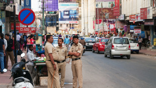 Полицията в Индия нареди на служителите да отслабнат или ще