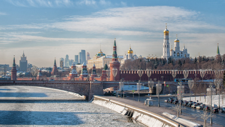 Руските губернатори се отказват от новогодишните корпоративни партита.
Това съобщи Говорит