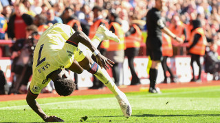 Ветеранът в Астън Вила Ашли Йънг призна че е бил