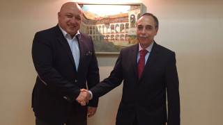 Министър Кралев и Бойко Коцев проведоха работна среща в Москва