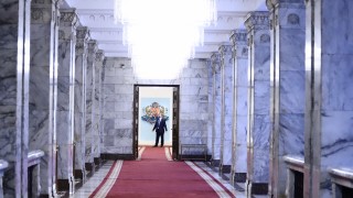 Президентът Румен Радев макар и в отсъствието на действащ парламент
