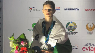 Званието световен вицешампион и сребърен медал за България извоюва Денис Димитров