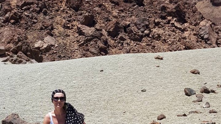 А слънцето закри очи и бавно слезе към морето... -