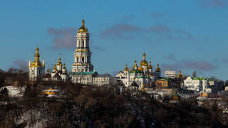 Катедралата Успение Богородично и трапезната църква на Киево Печерската лавра