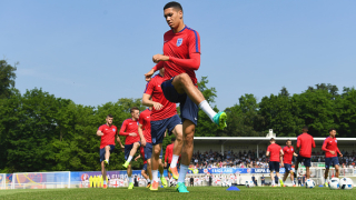 Английските национали няма да проведат официалната си тренировка на стадион