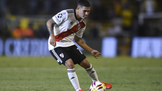 Колумбийският национал Хуан Кинтеро ще продължи да носи екипа на