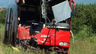 2 автобуса с ученици катастрофираха край Ниш 