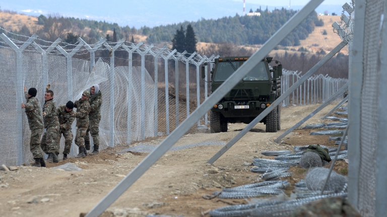 Македония изгражда нова ограда по границата с Гърция
