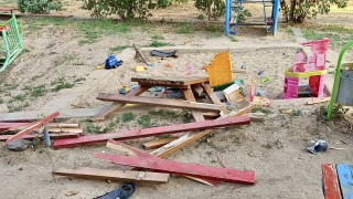 Пиян шофьор катастрофира на детска площадка след гонка с полицията в София