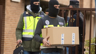 Гражданската гвардия на Испания арестува 83 души включително 28 професионални