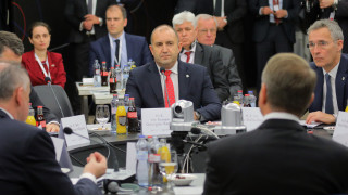 Президентът Румен Радев премълча че е подписал декларация осъждаща Русия