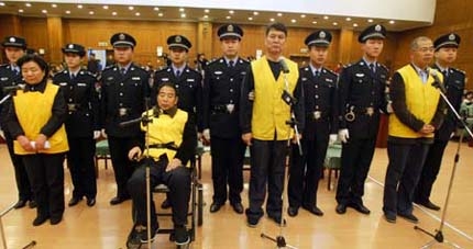 Смъртна присъда в Китай за замесен в скандала с меламин