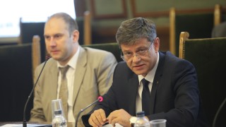 Всяка една от предложените машини изтребителите бел ред има своите положителни