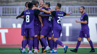 Отборът на Етър посреща днес от 19 часа закъсалия с