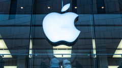 Apple съкращава стотици служители