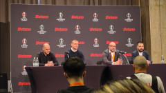 Неманя Видич представи трофеите от Лига Европа и Лига на конференциите на Betano Trophy Event 2026