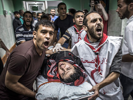 Израел удари училище в Газа, най-малко 15 са убити 