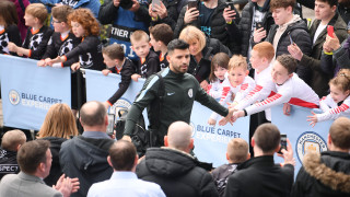 Фен заложи жена си на футболен мач и я загуби