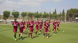 Стайн Спирингс ще замине за Нидерландия където тимът му Ваалвайк