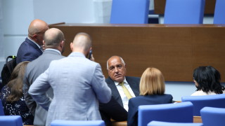 Лидерът на ГЕРБ Бойко Борисов след клетвата на поредното служебно