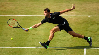 Гришо тренира с най-големия си фен - Ромео Бекъм! (ВИДЕО)