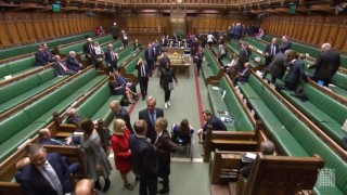 Британският парламент сътвори прецедент Депутат от Лейбъристката партия отложи планирано
