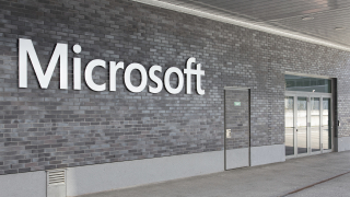 Технологичният гигант Microsoft обяви че ще предложи услугата за кибер